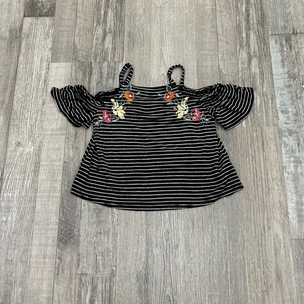 Art Class Cold Shoulder Top